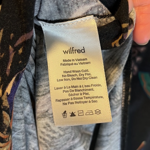 Wilfred Black Shirt with pattern. Size S. - Picture 3 of 8